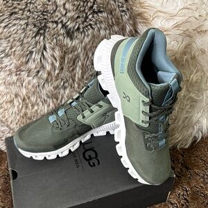 On Running Men's Hi-top Olive and Teal Athletic Shoes Men’s 8